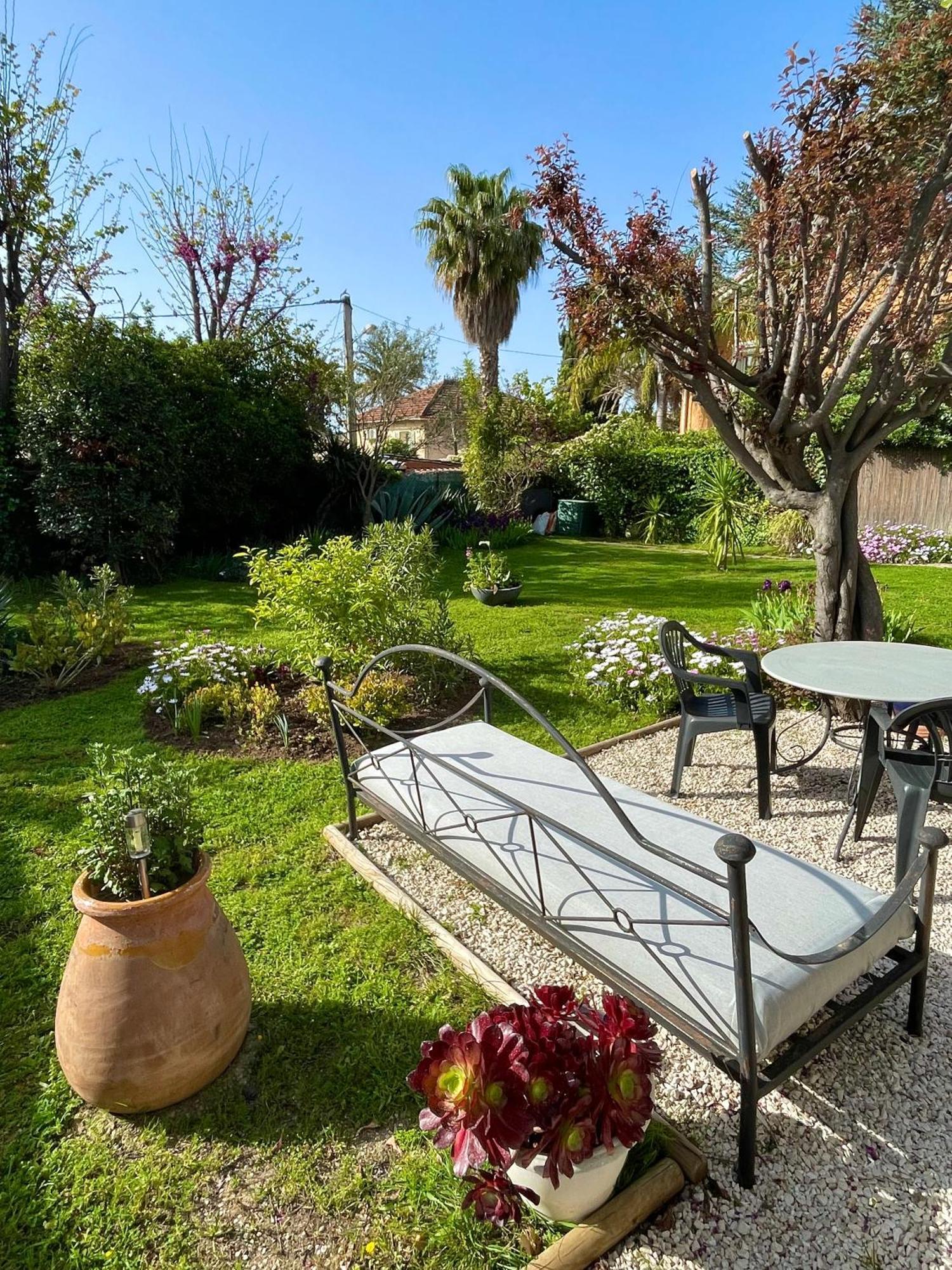 Appartement Rez De Villa Proche Port Et Plages De Sanary 외부 사진